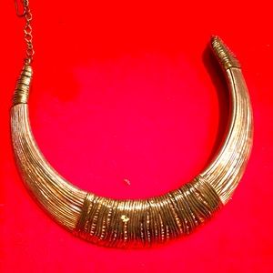 LADIES FASHION CHOKER JEWELRY BRAND NEW PRICED TO SELL